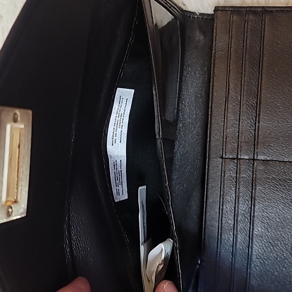 Womens wallet, Danier,  Leather - Picture 6 of 11